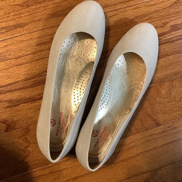 Mark Joseph size 8.5 cream flats.  Never worn cushion insole - Picture 3 of 13